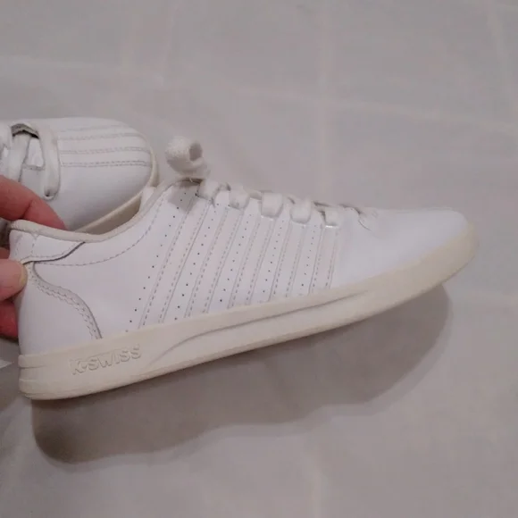 Kswiss Girl's Size 4 All White Good Condition - Picture 8 of 9